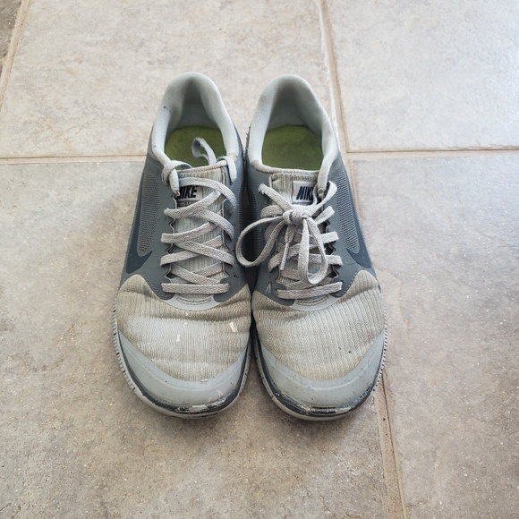 2 Pairs of Gray Nike Sneakers - Picture 6 of 7